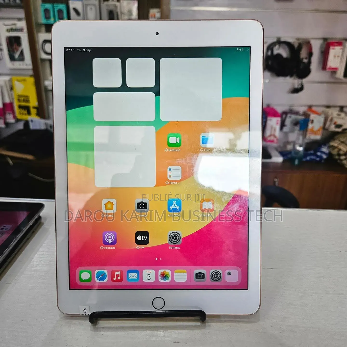 Nouveau Pomme iPad Air (2020) 128 GB Autre