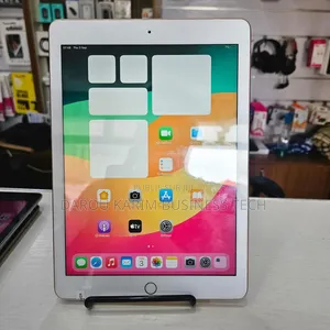 Nouveau Pomme iPad Air (2020) 128 GB Autre