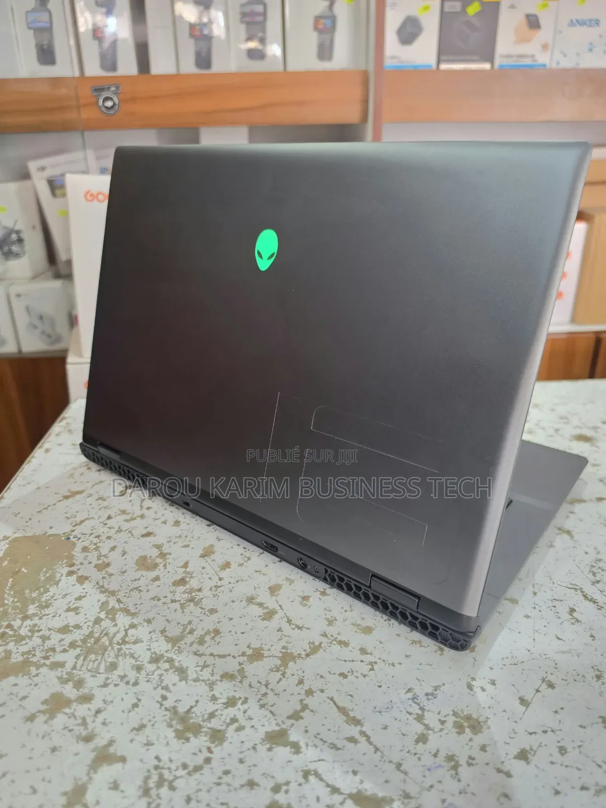 Nouveau Alienware M16 R2 32GB Intel Core Ultra 9 SSD 1T