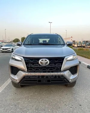 Toyota Fortuner 2022 Gris