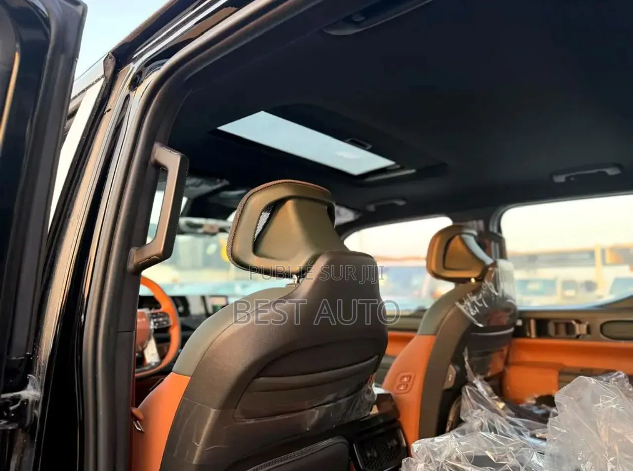 Voiture 2021 Noir
