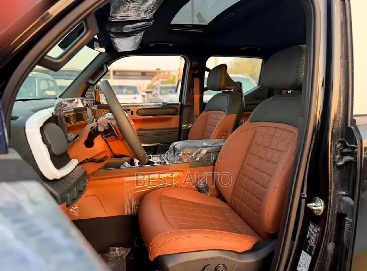 Voiture 2021 Noir