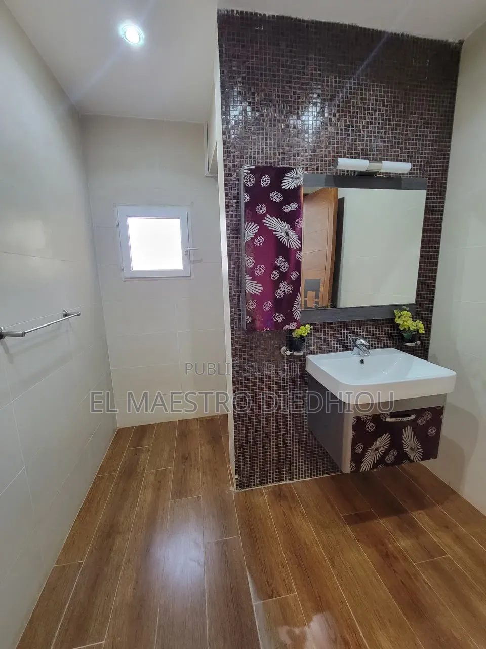4chbre Villa dans Villa F5 Moderne, Ouakam à Louer