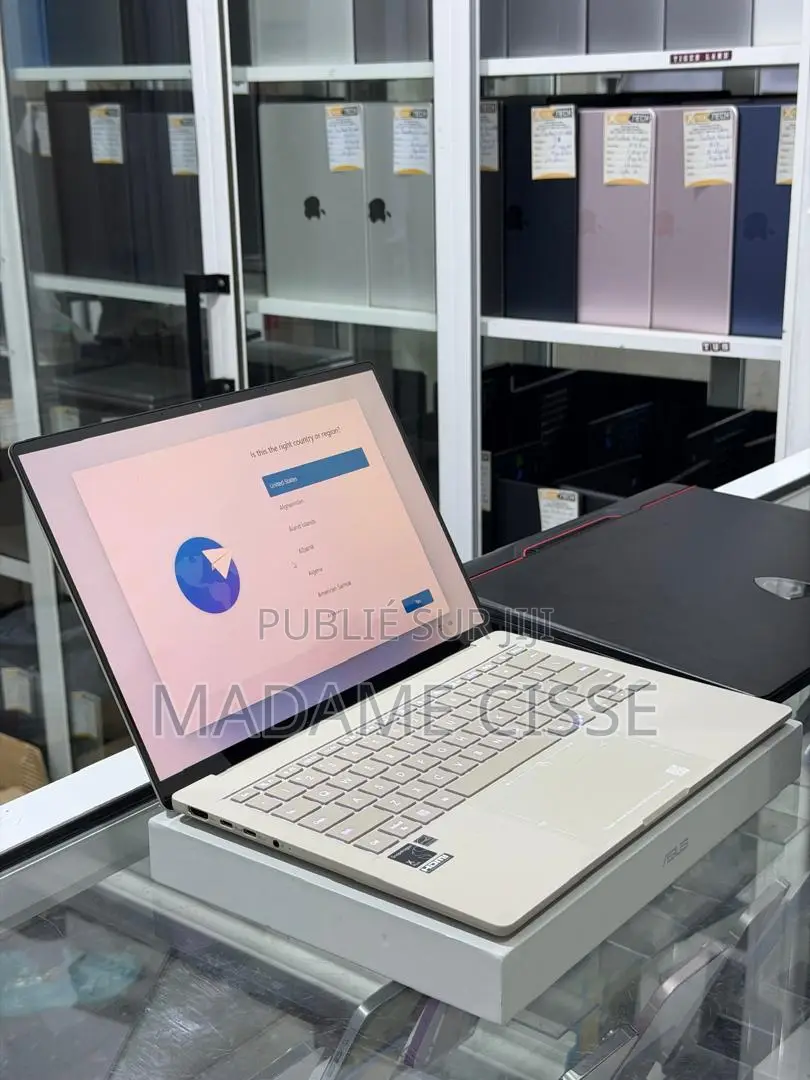 Nouveau Asus Zenbook 14 OLED 16GB Qualcomm Snapdragon X Plus SSD 512GB