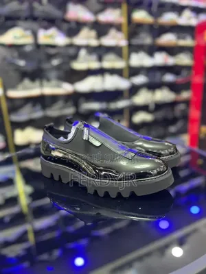 Chaussure De Ville Givenchy Avec Livraison
