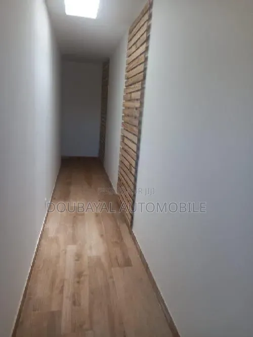 3chbre Villa dans Ndayan, Thiès Sud à Vendre