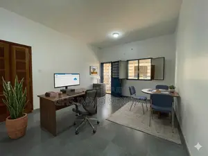 8chbre Villa dans Siege Social De, Thiès Nord à Louer