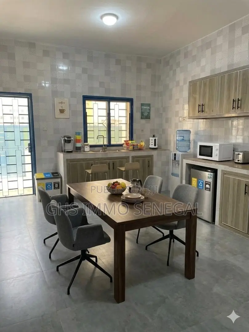 8chbre Villa dans Siege Social De, Thiès Nord à Louer