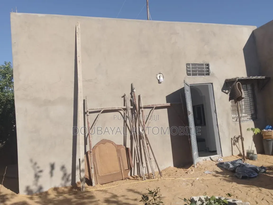 3chbre Villa dans Gandigal Mbour, Thiès Sud à Vendre