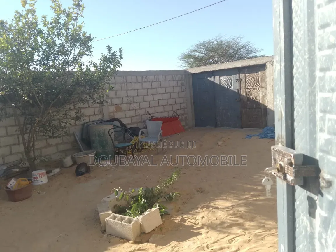 3chbre Villa dans Gandigal Mbour, Thiès Sud à Vendre