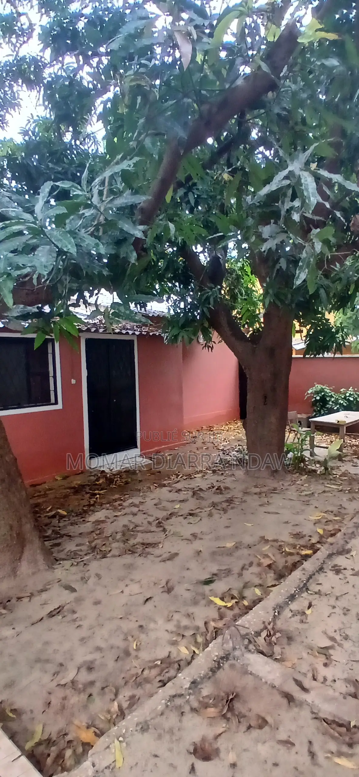 4chbre Maison de ville/terrasse dans Maison 300M2, Thiès Nord à Vendre