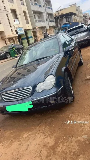 Mercedes-Benz C270 2013 Noir