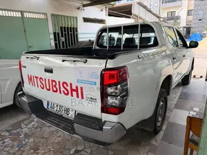 Mitsubishi L200 2022 Blanc