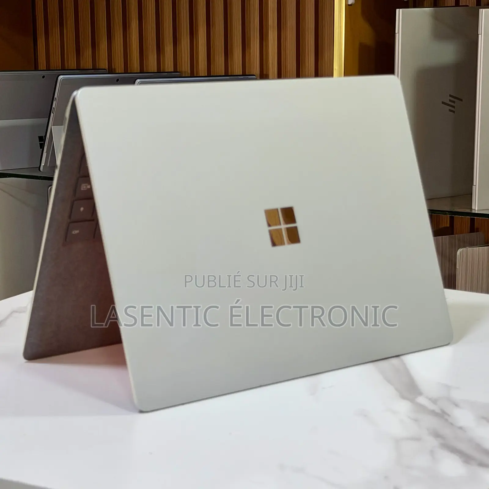 Nouveau Microsoft Surface Laptop 3 8GB Intel Core i5 SSD 256GB