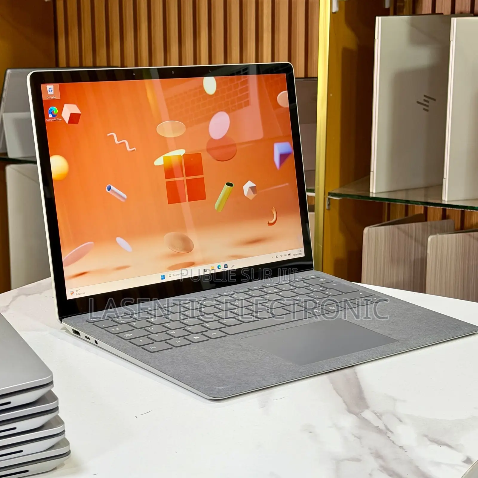 Nouveau Microsoft Surface Laptop 3 8GB Intel Core i5 SSD 256GB