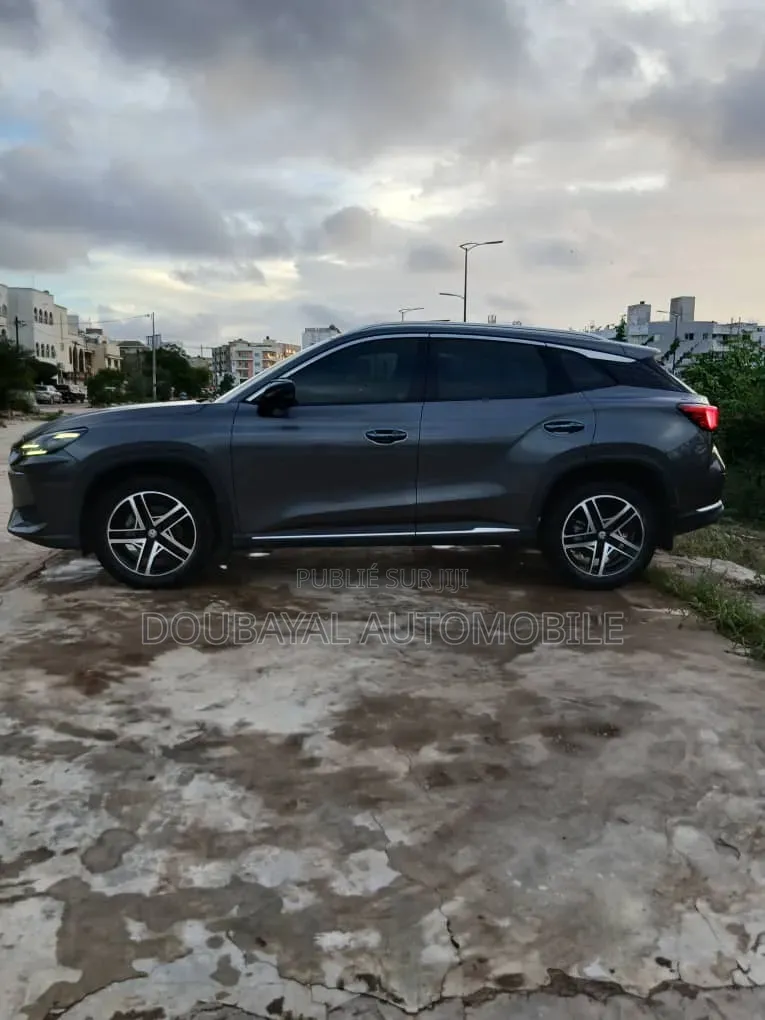 MG ZT 2022 Gris