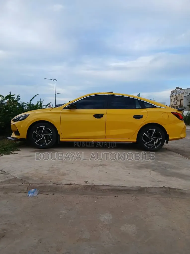 MG MGC 2021 Jaune
