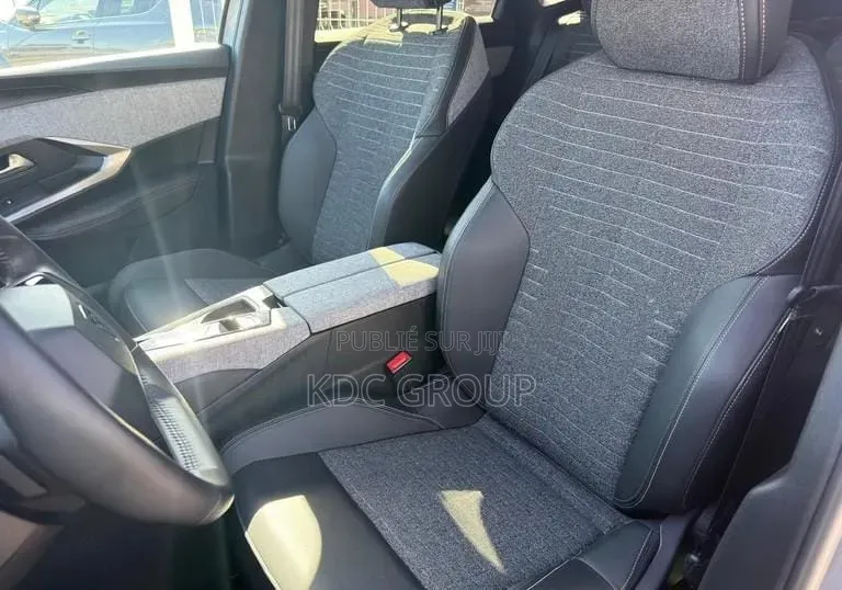 Peugeot 3008 2025 Gris