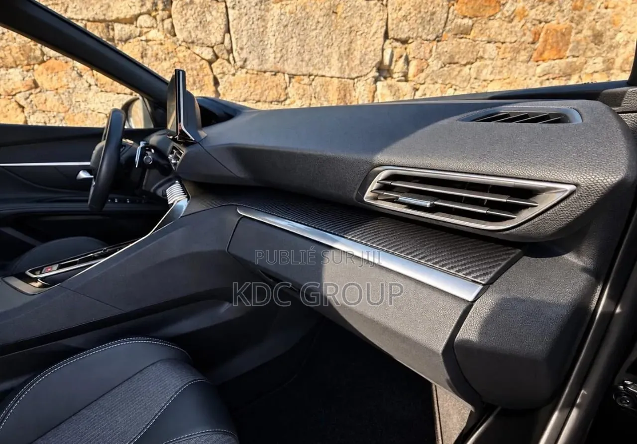 Peugeot 3008 2024 Gris