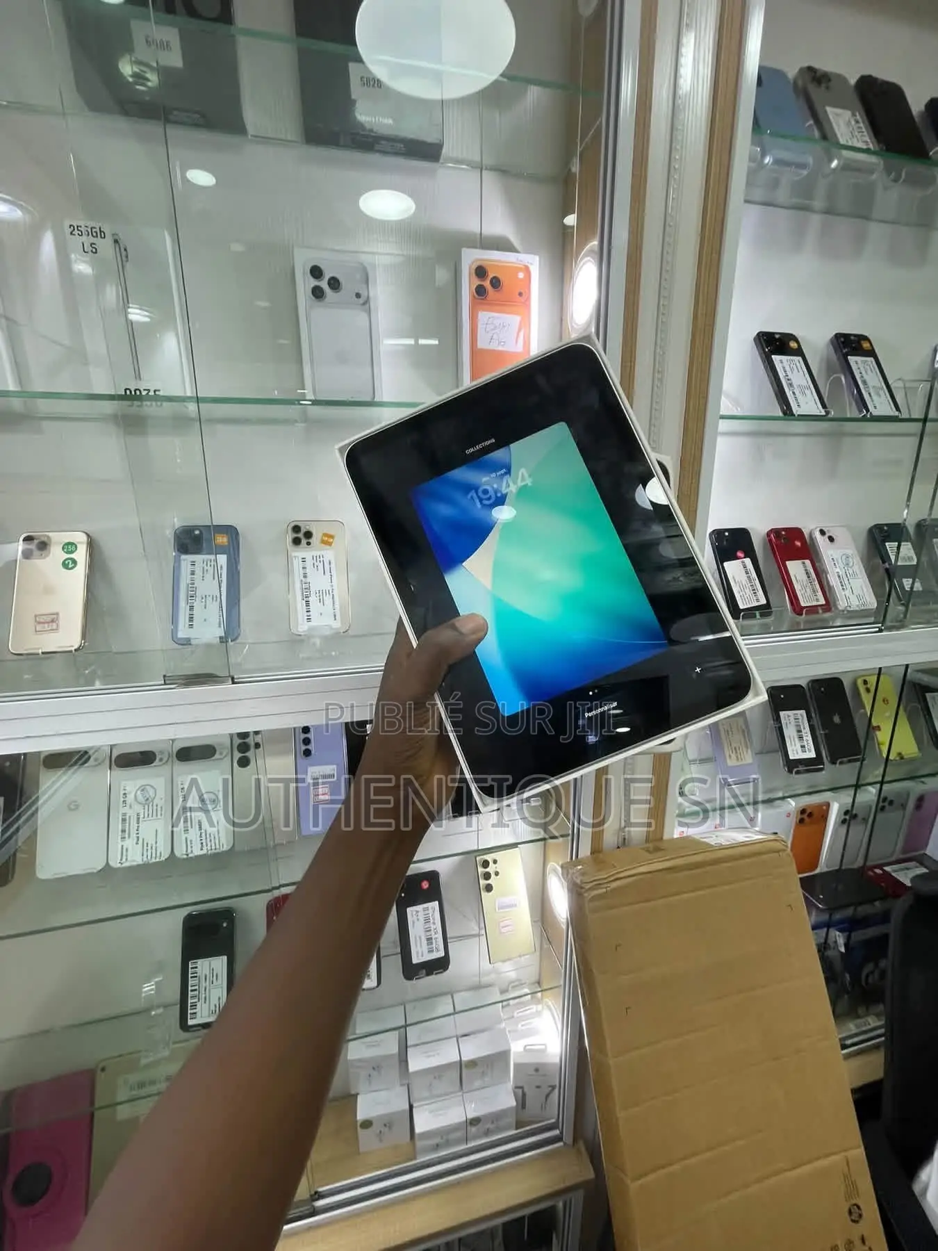 Nouveau Pomme iPad (2025) 256 GB Gris