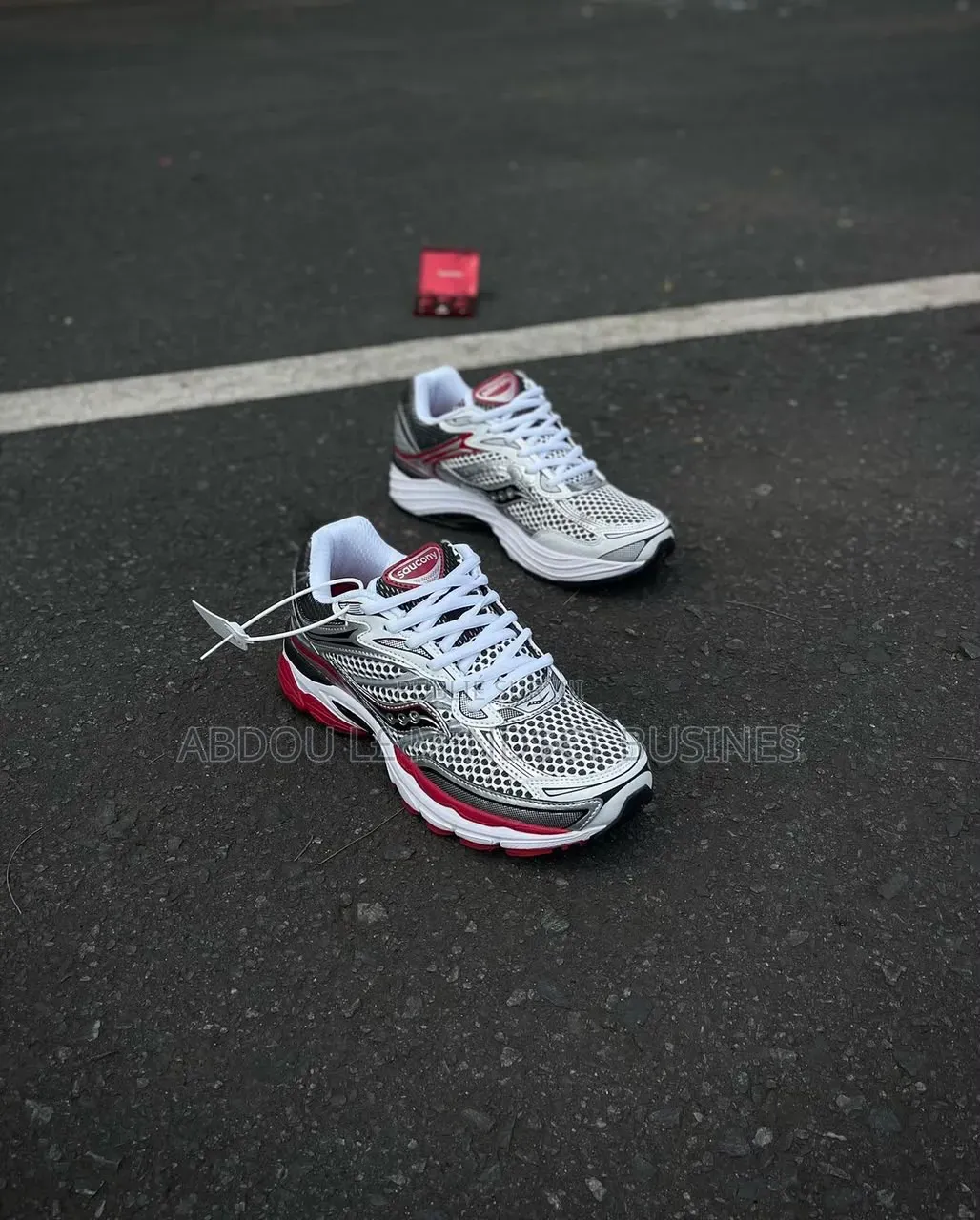 Saucony Omni 9 Rouge Disponible
