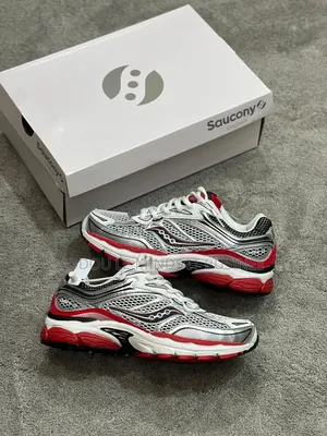 Saucony Omni 9 Rouge Disponible
