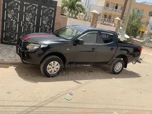 Mitsubishi L200 2020 Noir