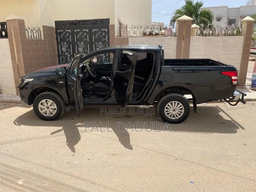 Mitsubishi L200 2020 Noir
