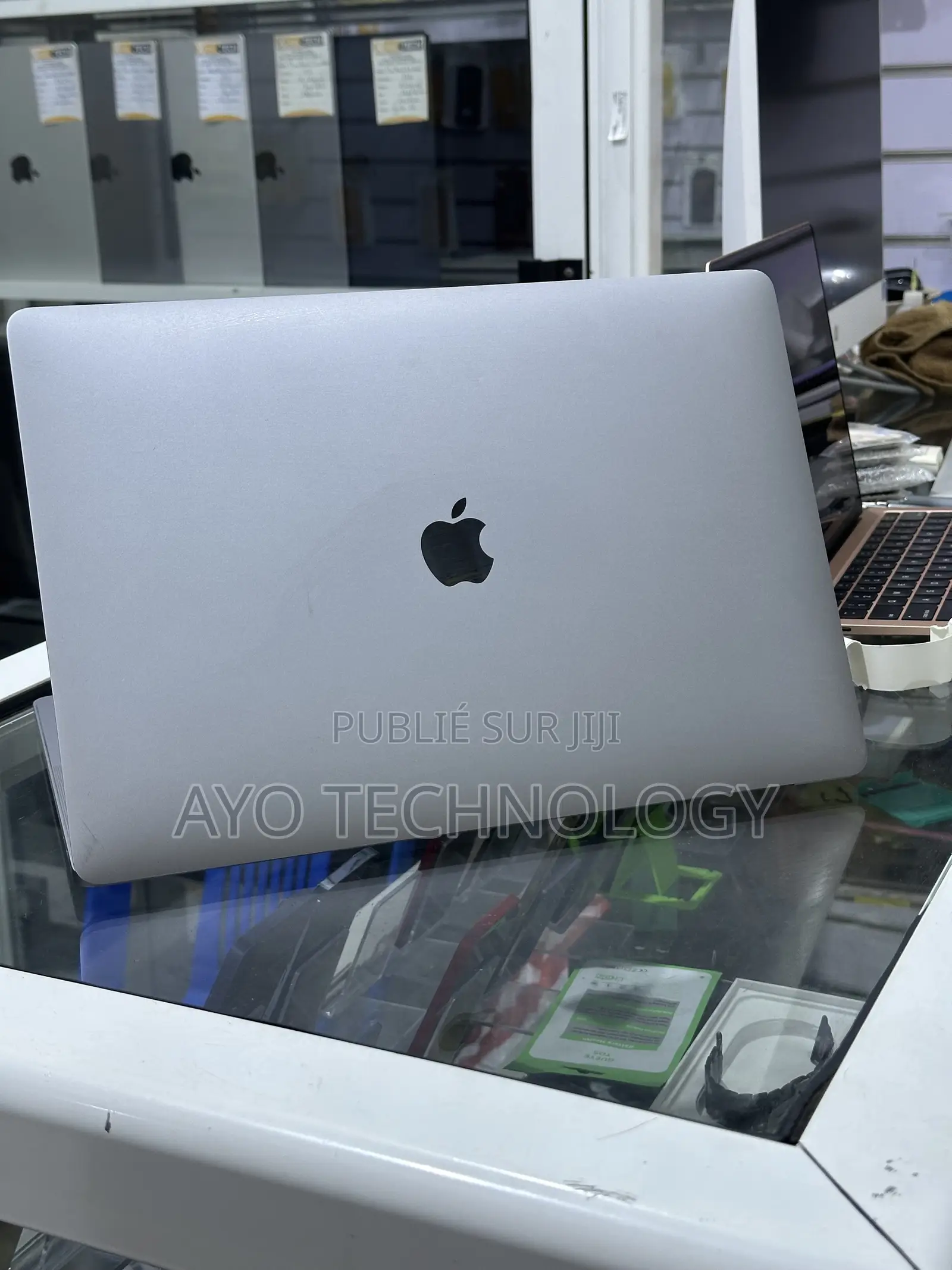 Ordinateur portable Pomme MacBook Pro 2017 16GB Intel Core i7 SSD 256GB