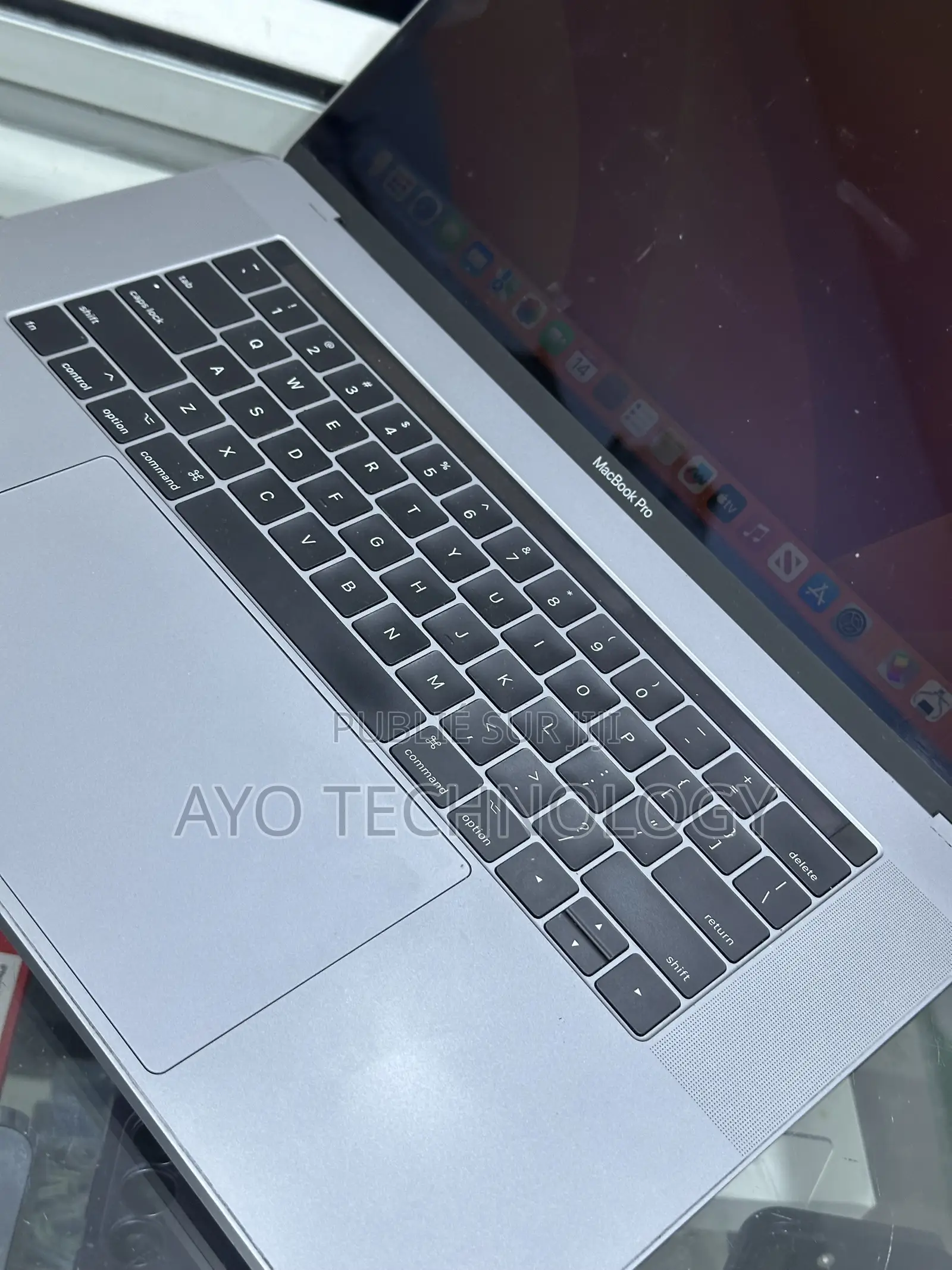 Ordinateur portable Pomme MacBook Pro 2017 16GB Intel Core i7 SSD 256GB