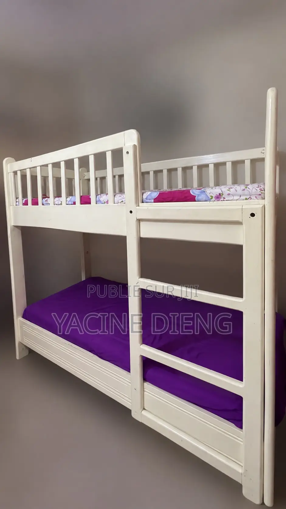 Lit Superposé en Bois Blanc + 2 Matelas — 150 000 F Cfa — Dakar