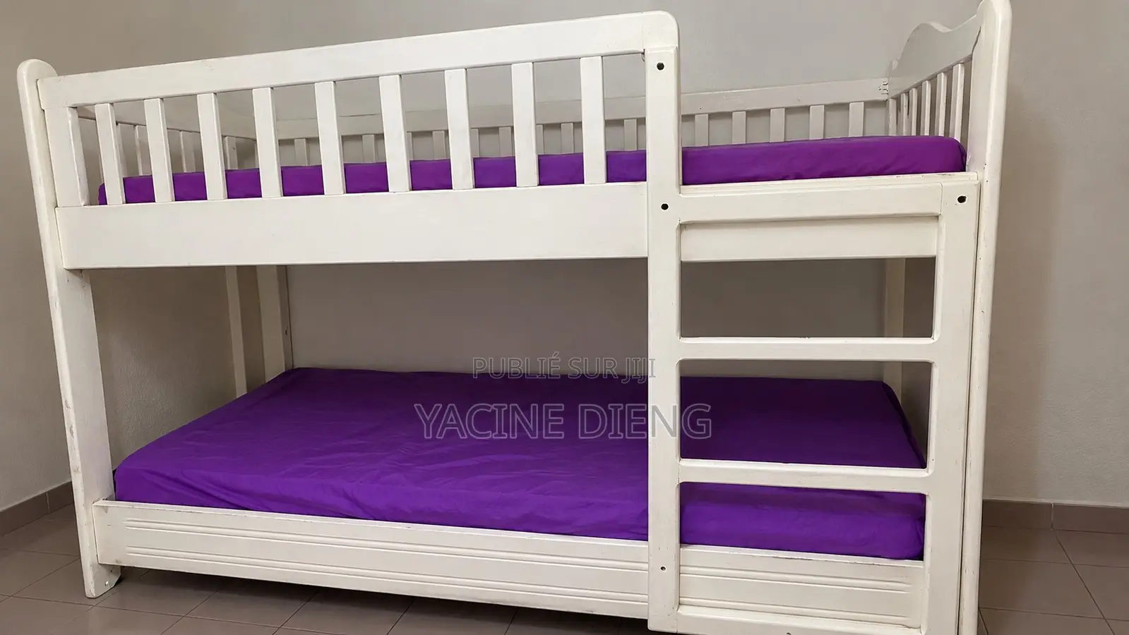 Lit Superposé en Bois Blanc + 2 Matelas — 150 000 F Cfa — Dakar