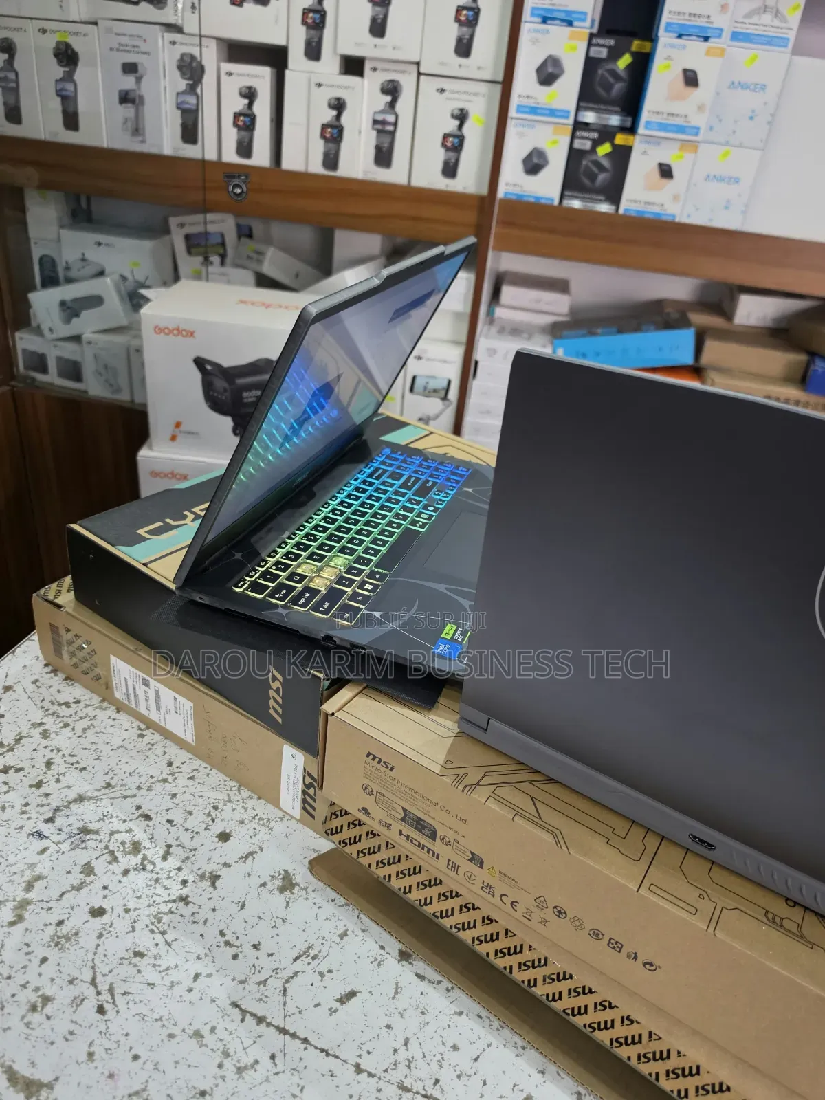 Nouveau Ordinateur portable MSI Cyborg 15 16GB Intel Core i7 SSD 512GB
