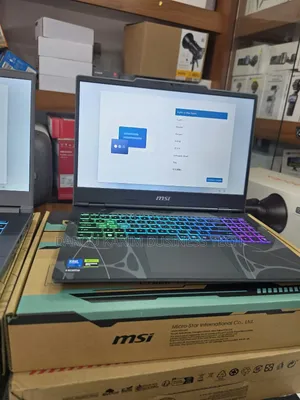Nouveau Ordinateur portable MSI Cyborg 15 16GB AMD Ryzen 7 SSD 512GB