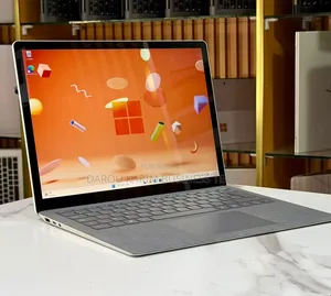 Nouveau Microsoft Surface Laptop 3 8GB Intel Core i5 SSD 256GB