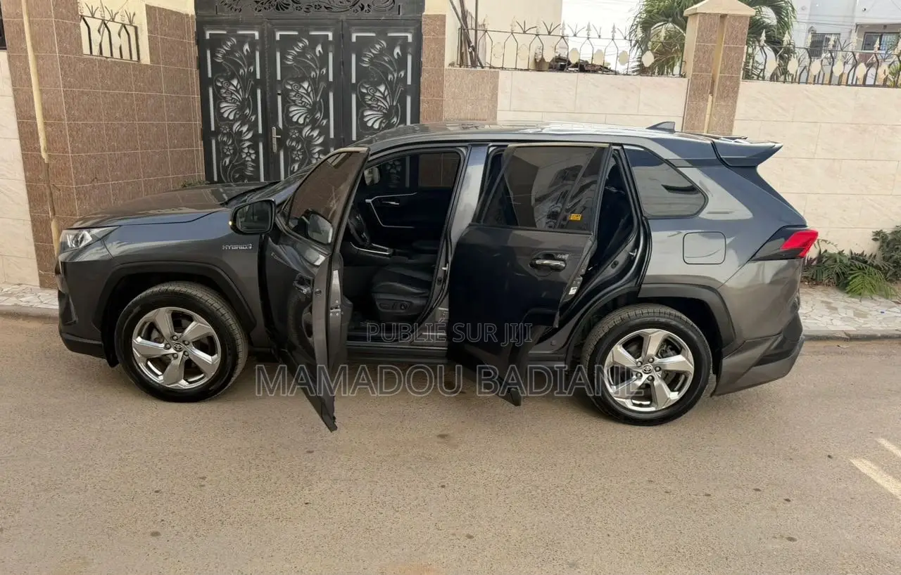 Toyota RAV4 2020 Noir