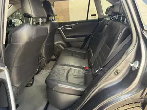 Toyota RAV4 2020 Noir