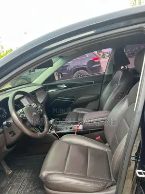 Kia Cadenza 2017 Noir