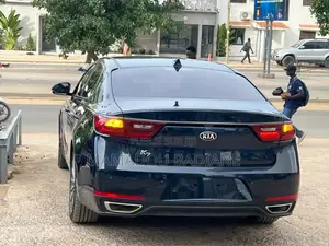 Kia Cadenza 2017 Noir