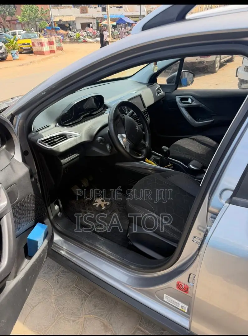 Peugeot 2008 2016 Gris