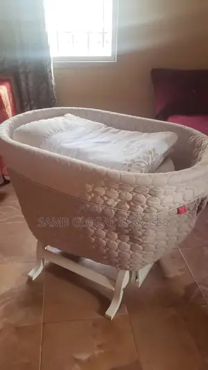 Berceau Pour Bébé 0 À 3 Ans À Vendre