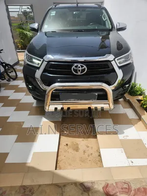Toyota Hilux 2022 Noir