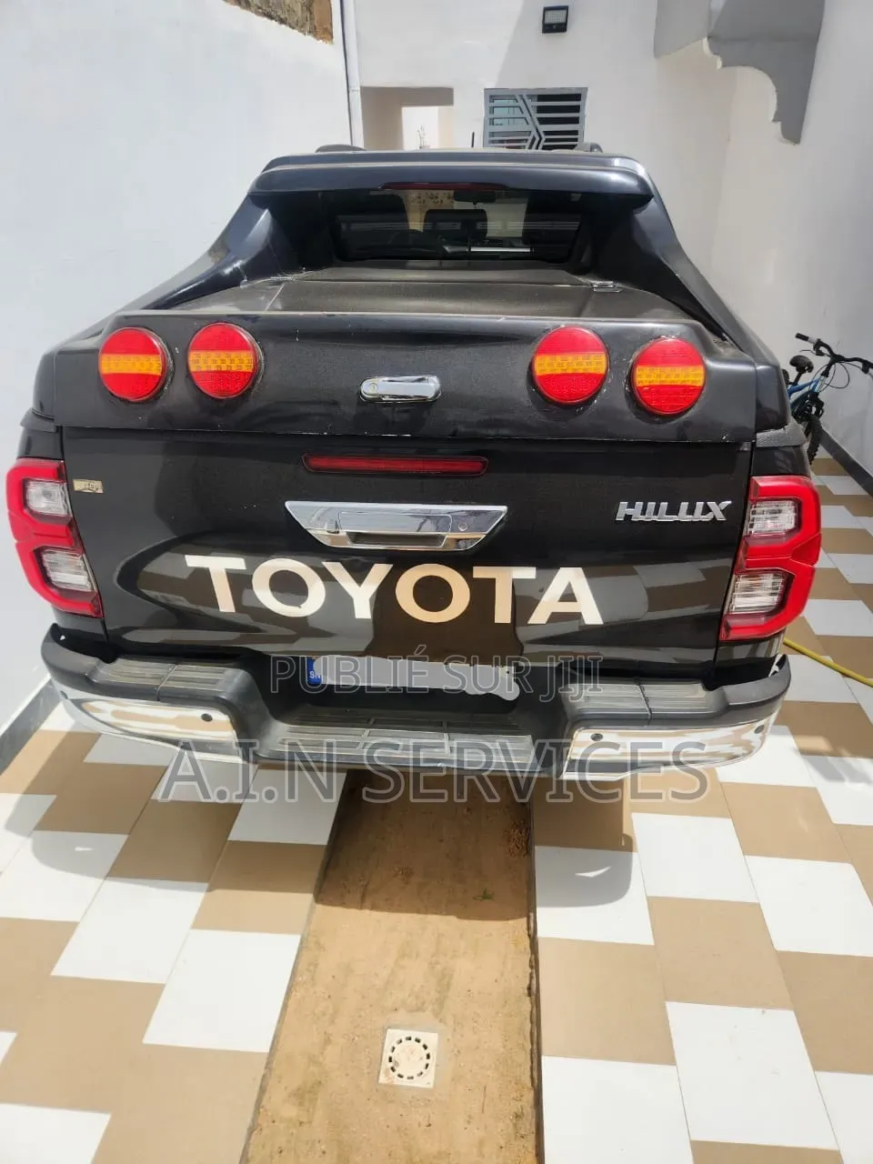 Toyota Hilux 2022 Noir