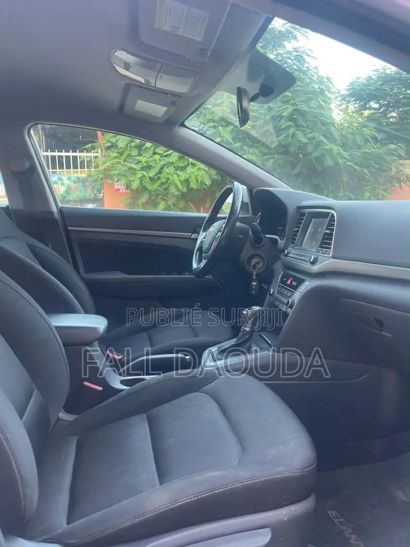 Hyundai Elantra 2017 Gris