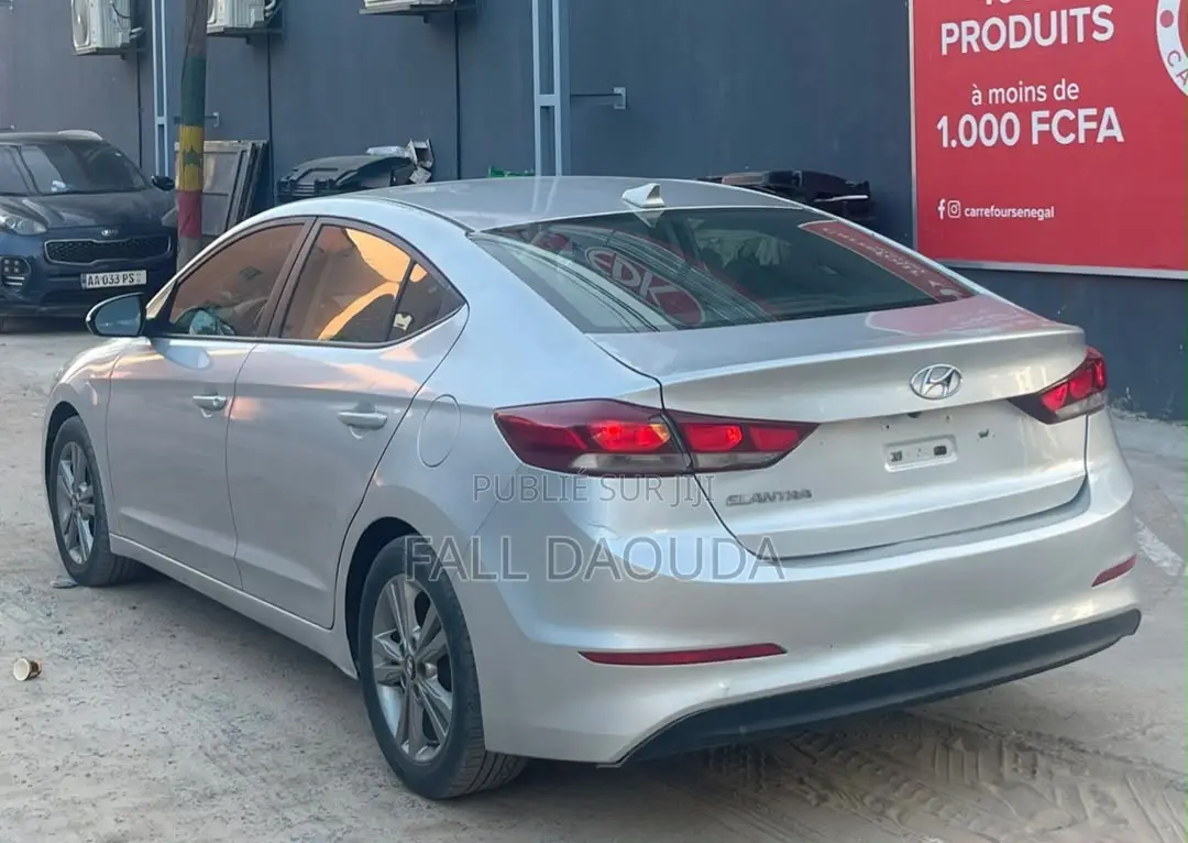 Hyundai Elantra 2017 Gris