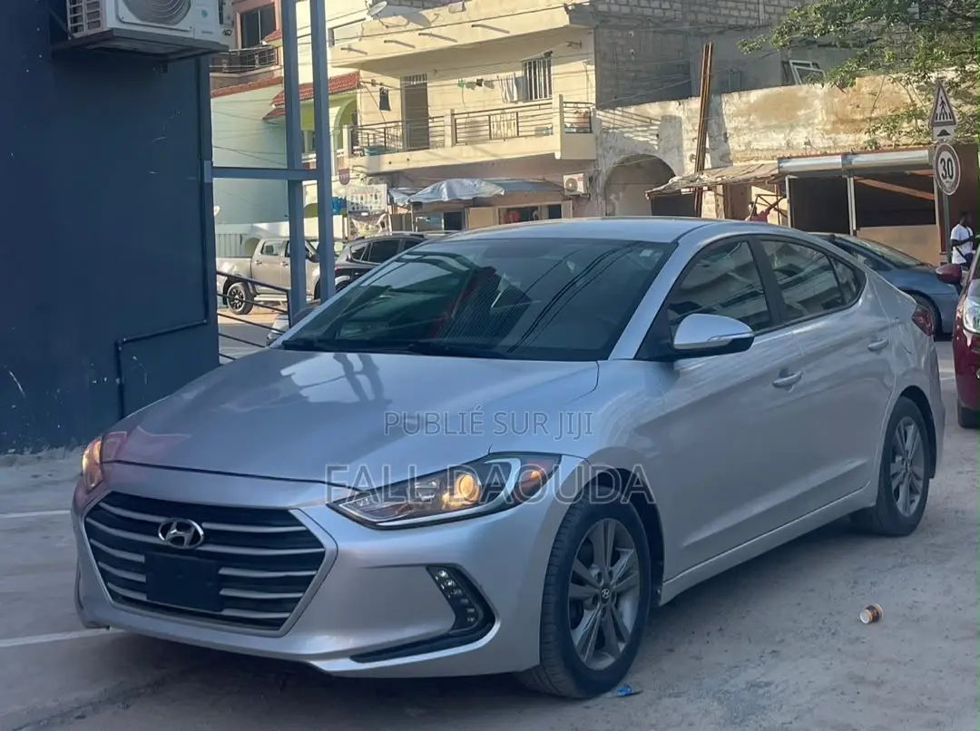 Hyundai Elantra 2017 Gris