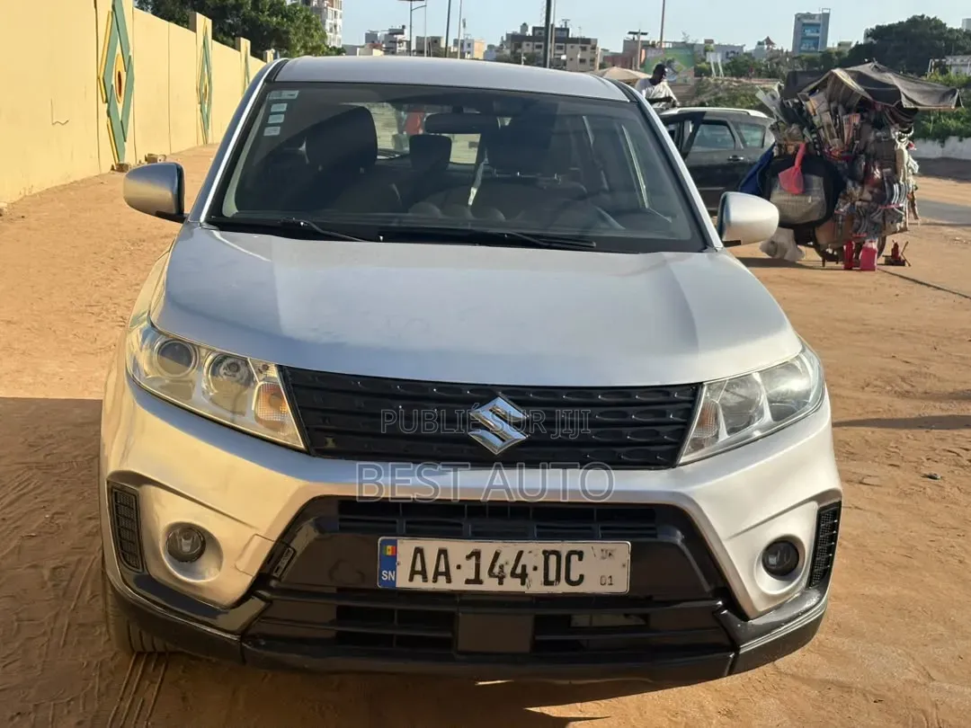 Suzuki Vitara 2022 Gris