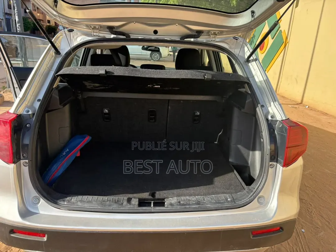 Suzuki Vitara 2022 Gris
