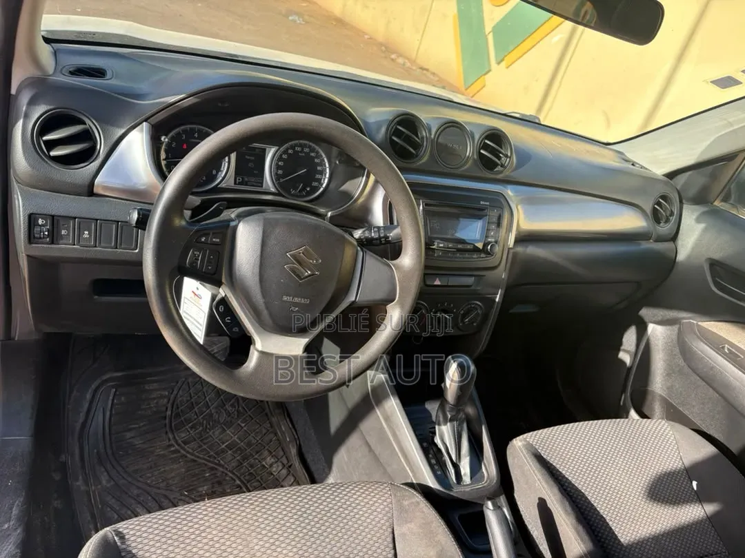 Suzuki Vitara 2022 Gris