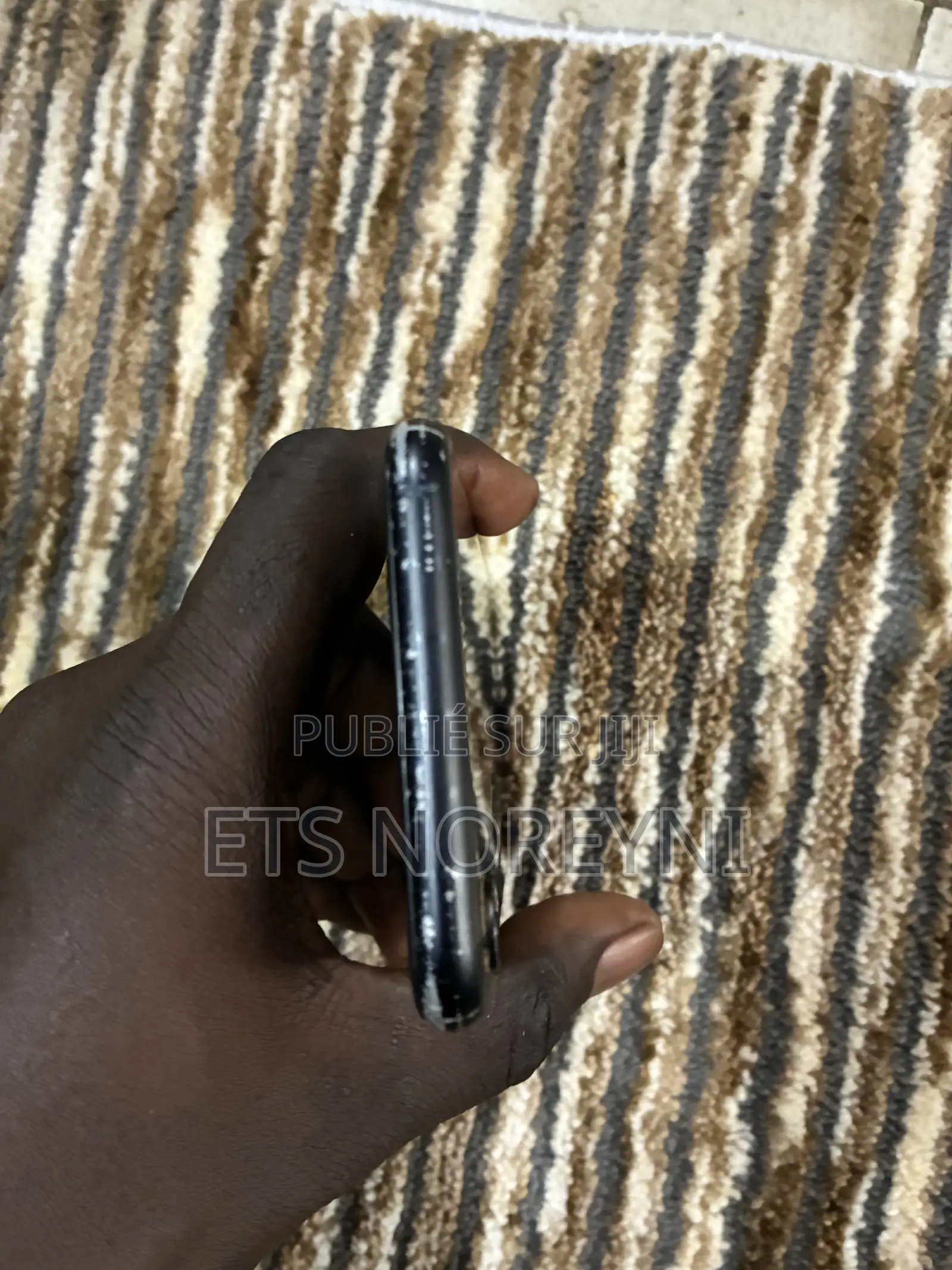 Apple iPhone XR 64 GB Noir